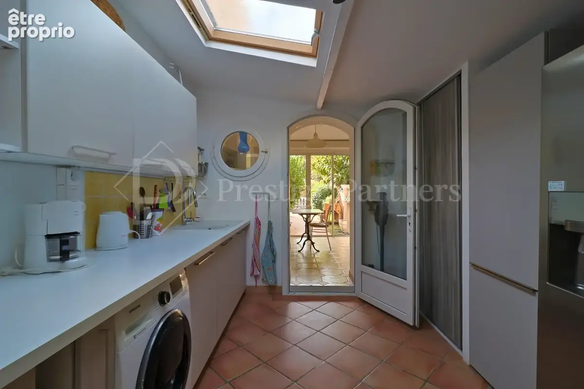 Charmante villa avec piscine chauffée et dépendance - photo 9