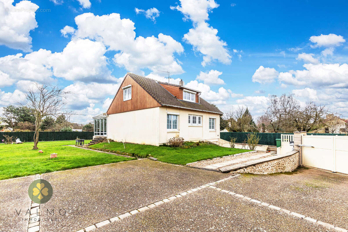 Maison à CIVRY-LA-FORET