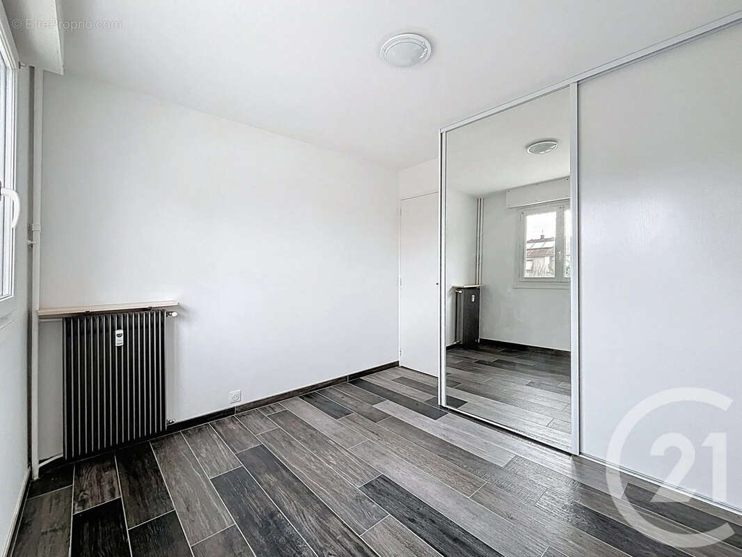 Appartement à PONT-EVEQUE