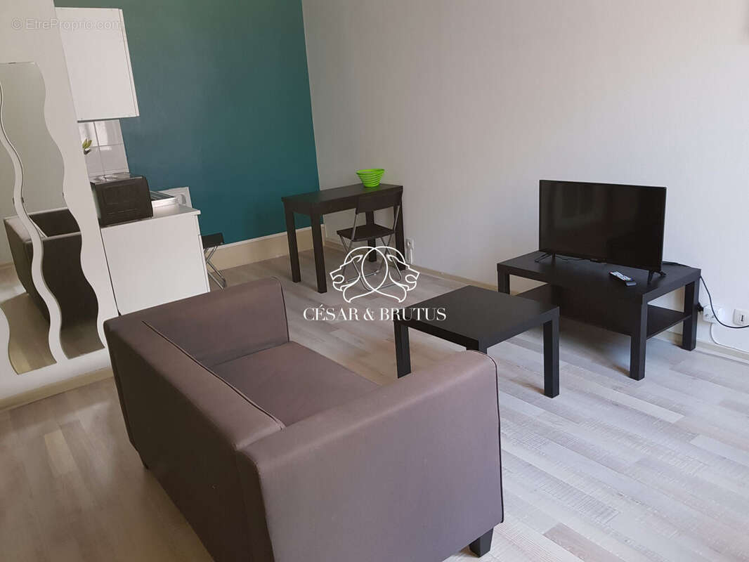 Appartement 555 m² à Saint-Etienne  - photo 3