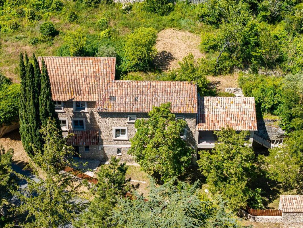 Maison à BONNIEUX