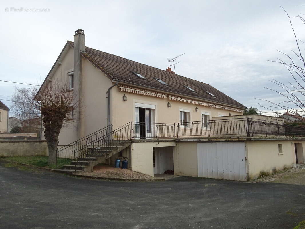 Appartement 273 m² à Gien  - photo 3