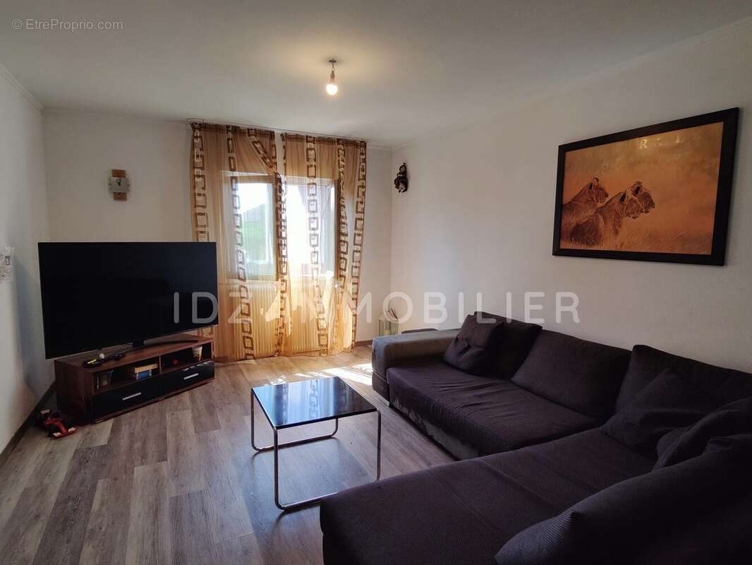 Maison 108 m² à Saint-Louis  - photo 2