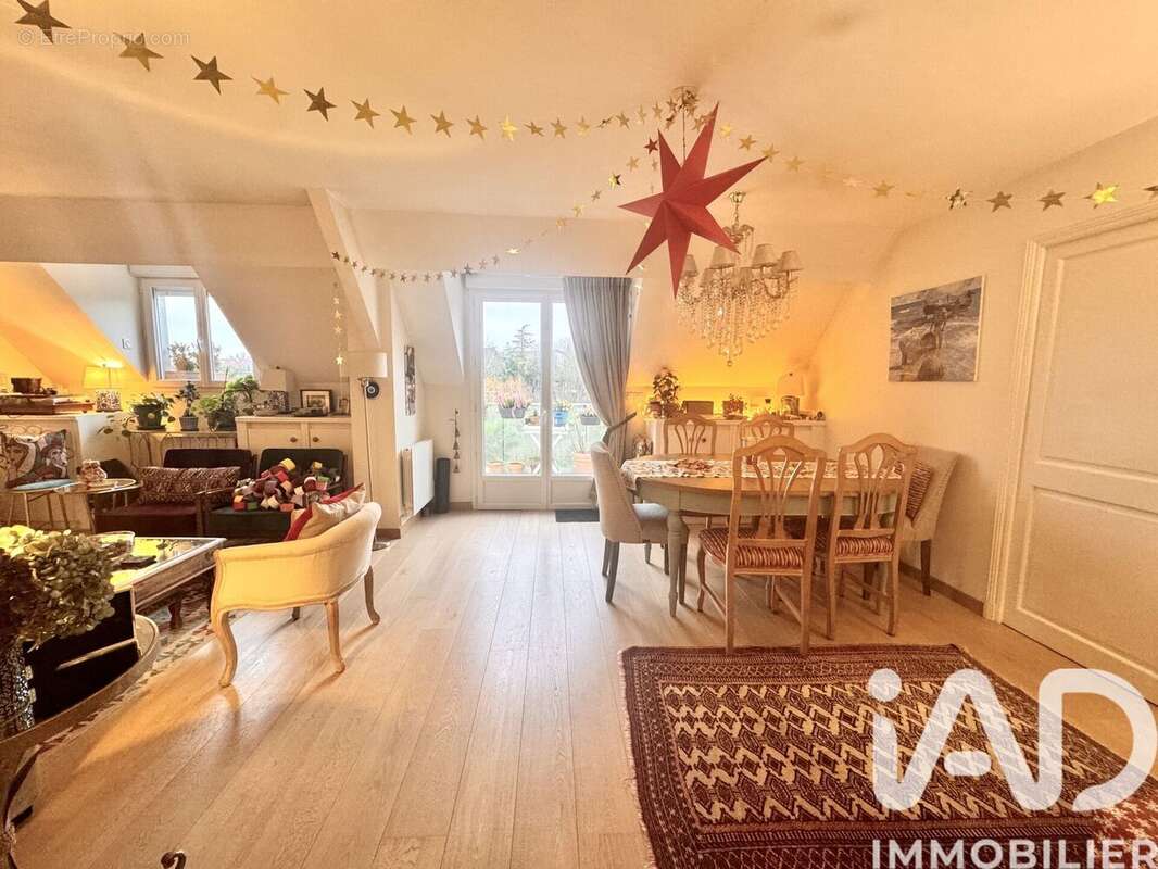 Photo 2 - Appartement à RUEIL-MALMAISON