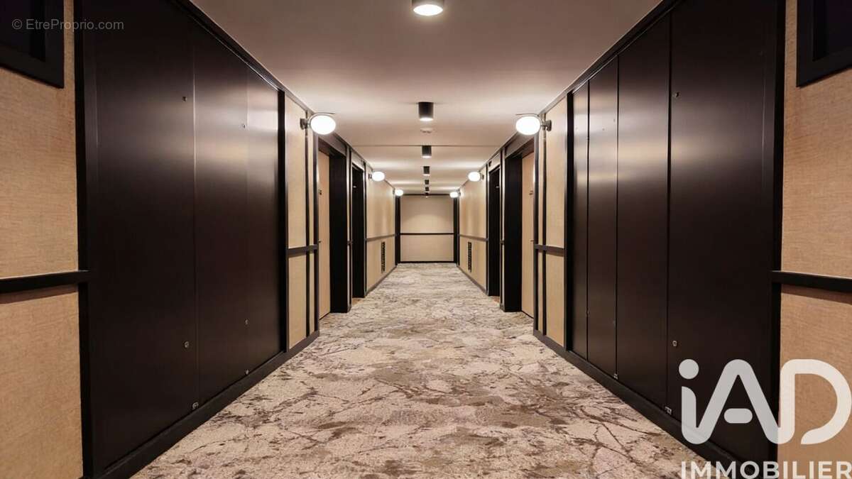 Photo 8 - Appartement à COURBEVOIE