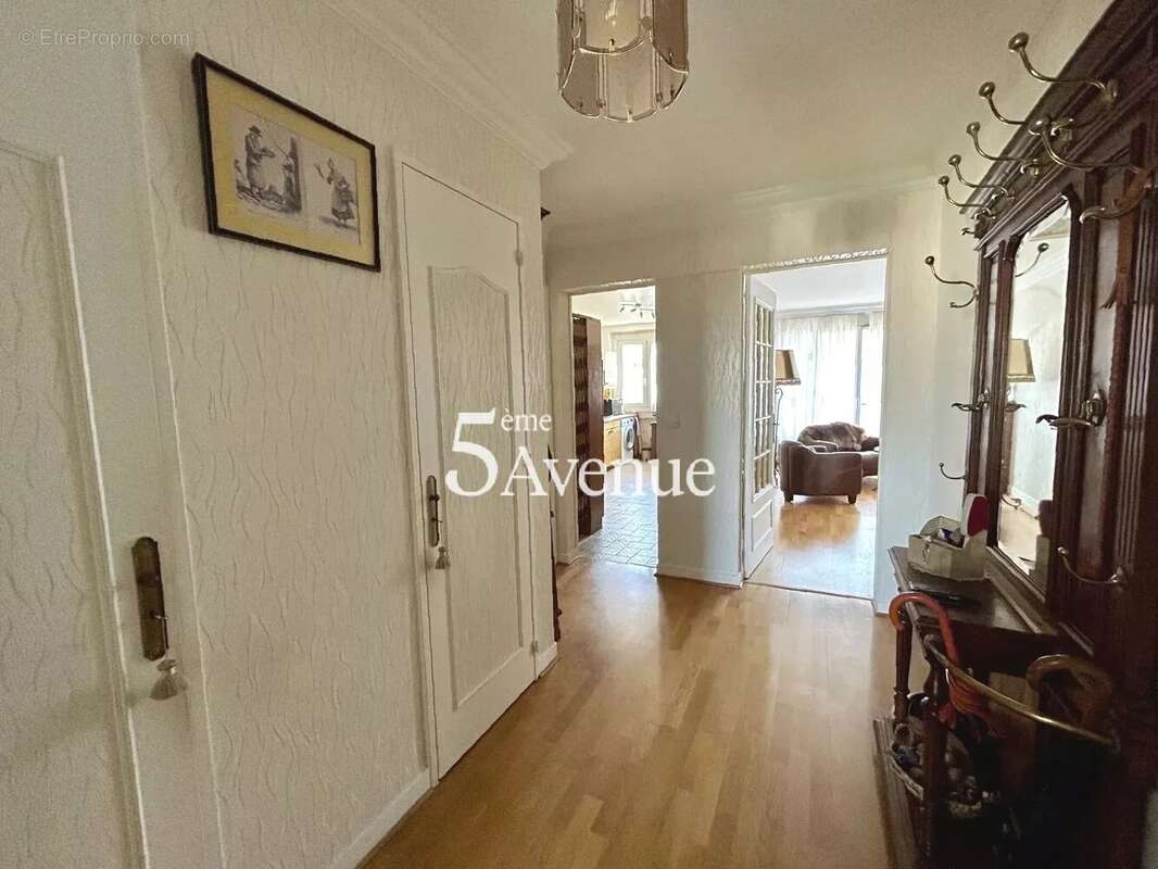 Appartement à SAINT-MAUR-DES-FOSSES