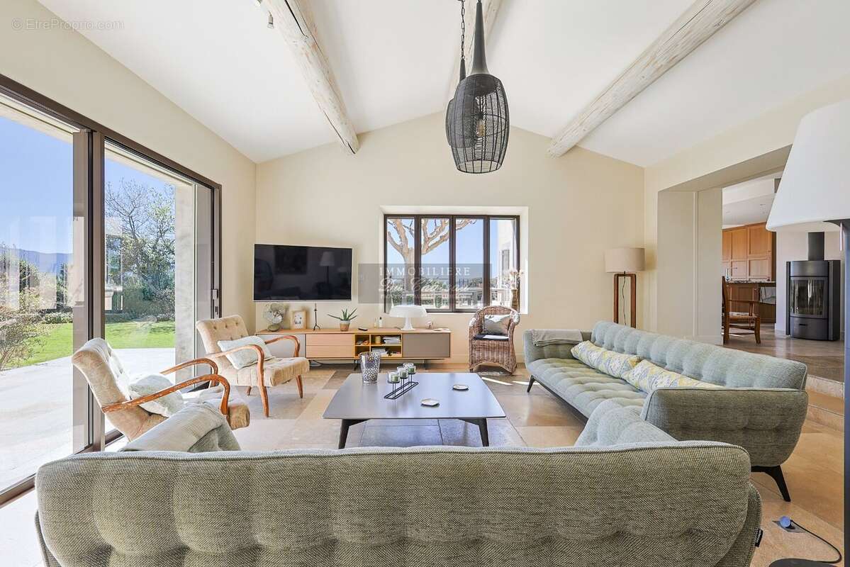 Maison à GORDES
