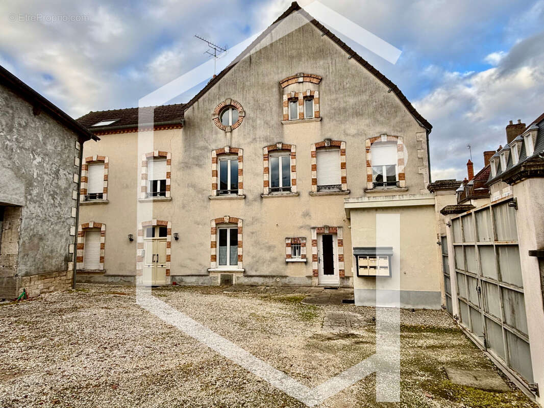 Appartement à COSNE-COURS-SUR-LOIRE