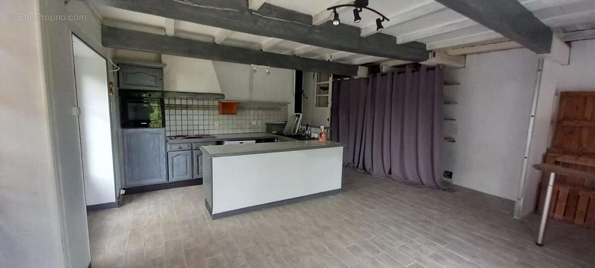 Maison 140 m² à Neuvicq-Le-Chateau  - photo 2