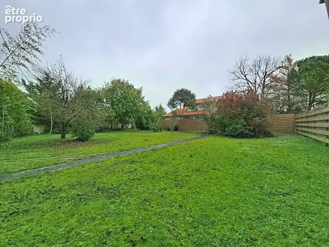 Terrain viabilisé à Mérignac Beutre - photo 6