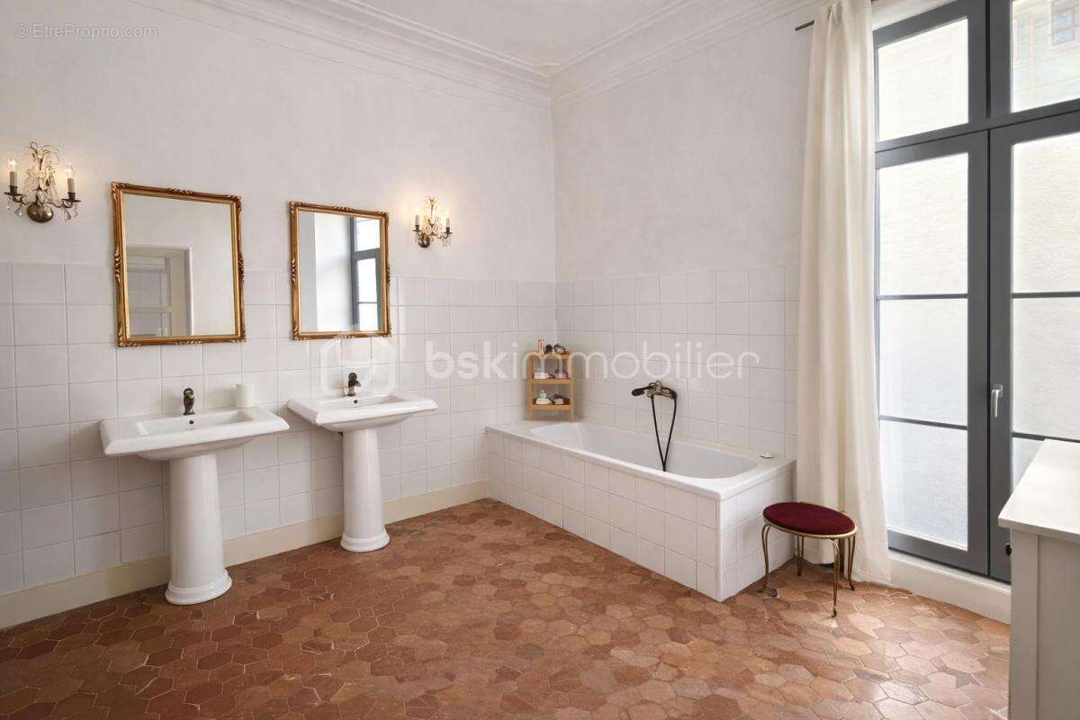 Maison à BOLLENE