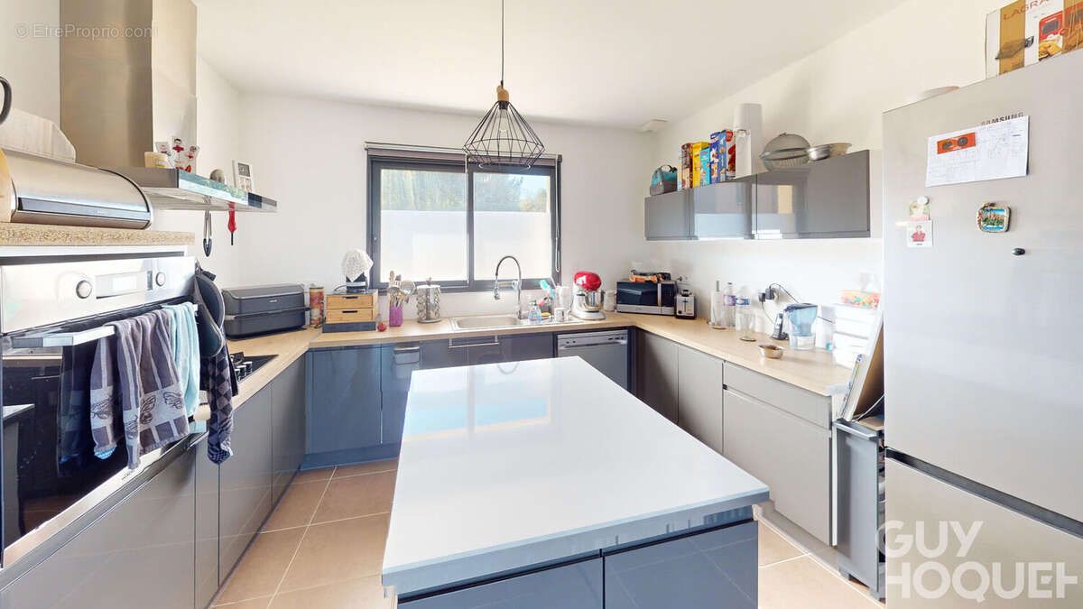 Maison à FONTAINE-LE-COMTE