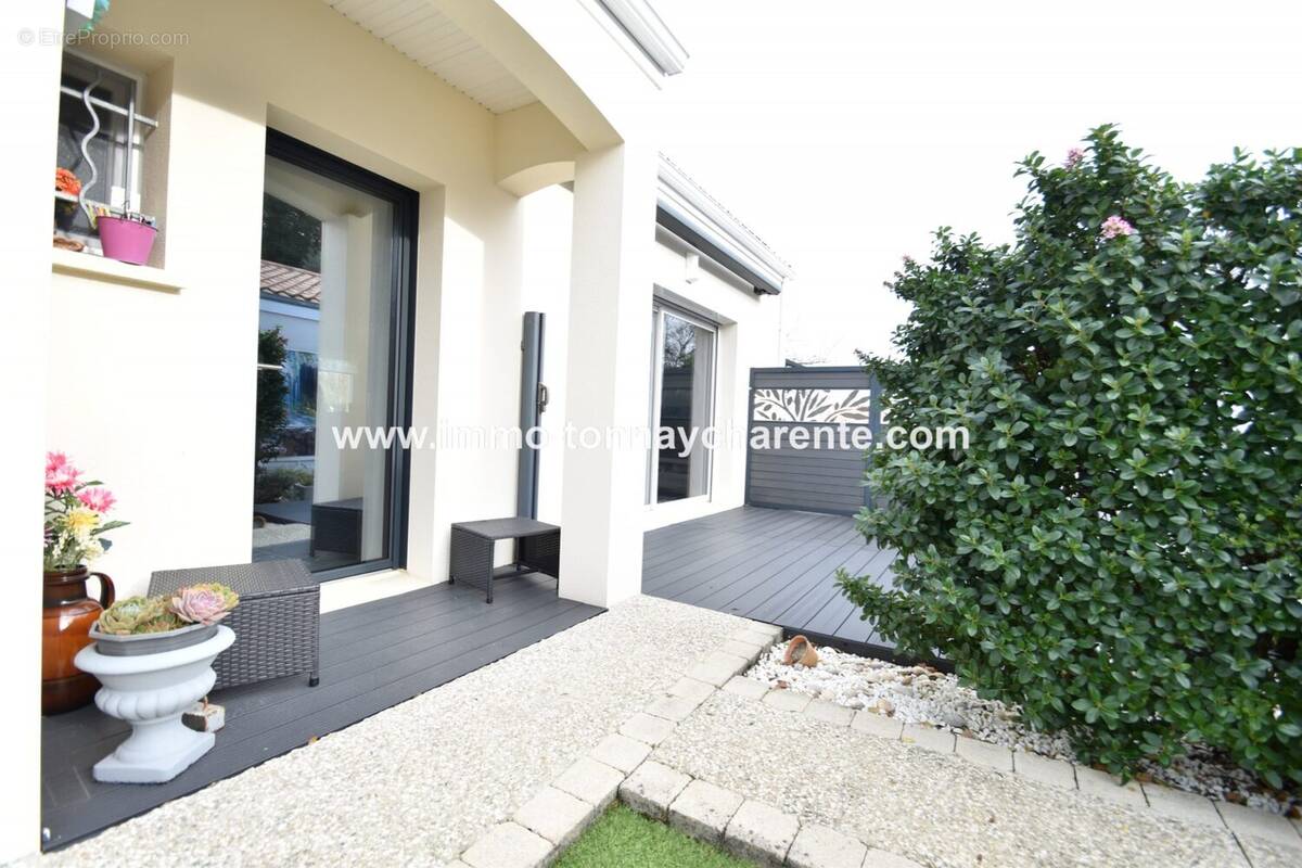 Maison à TONNAY-CHARENTE