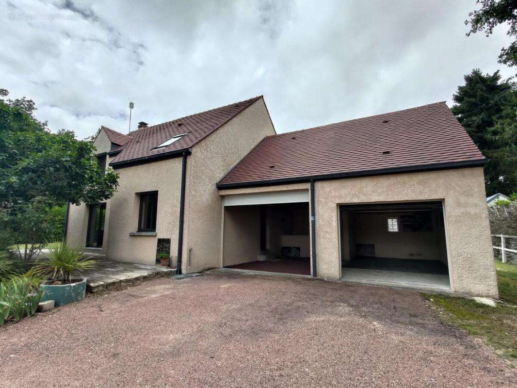 Maison à MOUSSEAUX-SUR-SEINE