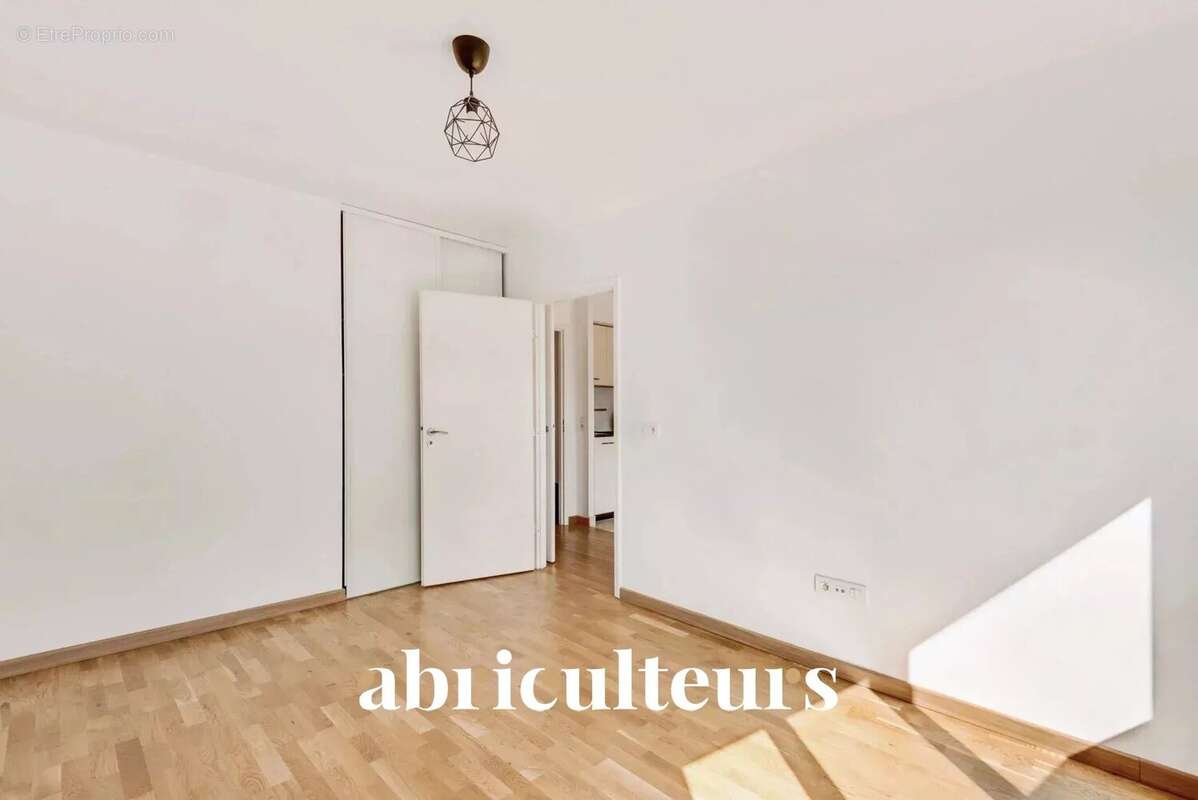 Appartement à ISSY-LES-MOULINEAUX