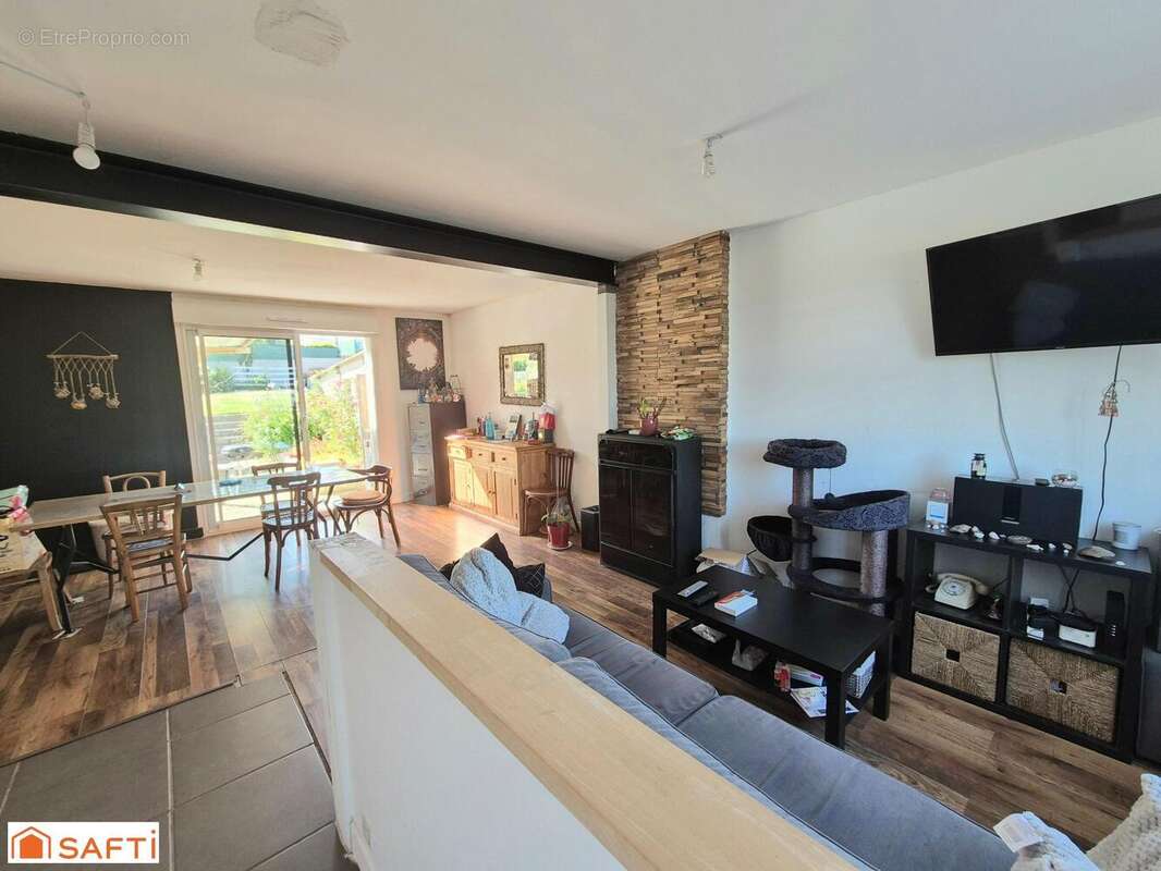 Photo 3 - Maison à SAINT-MARTIN-DES-CHAMPS