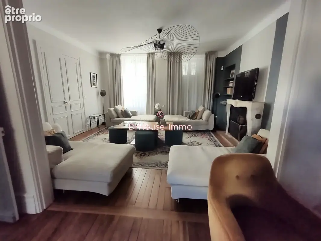 Maison 10 pièces 265 m² à vendre à Chateauroux (36000) - photo 8