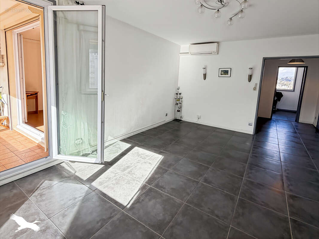 Appartement à MARSEILLE-11E