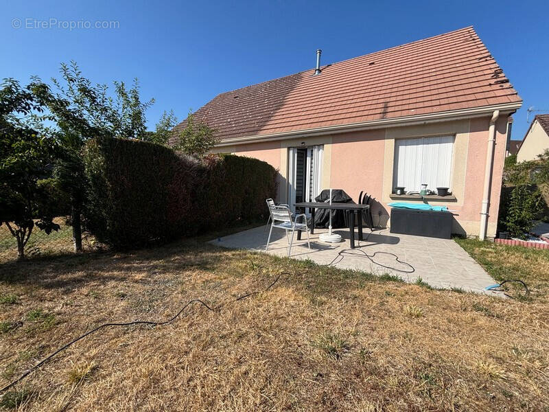 Maison à SAINT-PIERRE-DE-MANNEVILLE
