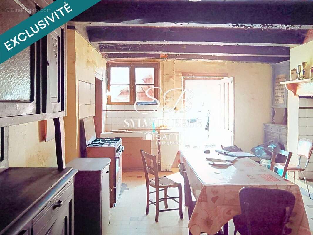 Maison 250 m² à Puycornet  - photo 8