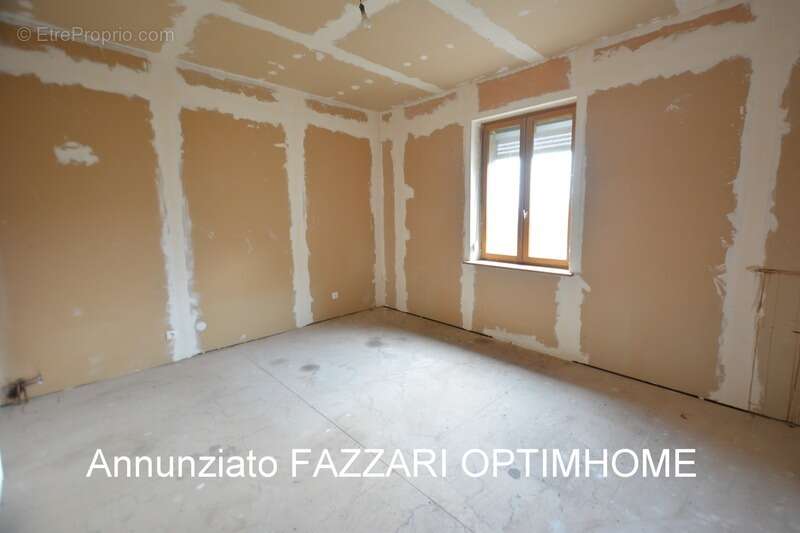  A vendre en exclusivité, Maison de village de 111 m² habitable avec dépendances et grande grange de 106 m² – Brandeville (55),  - photo 16