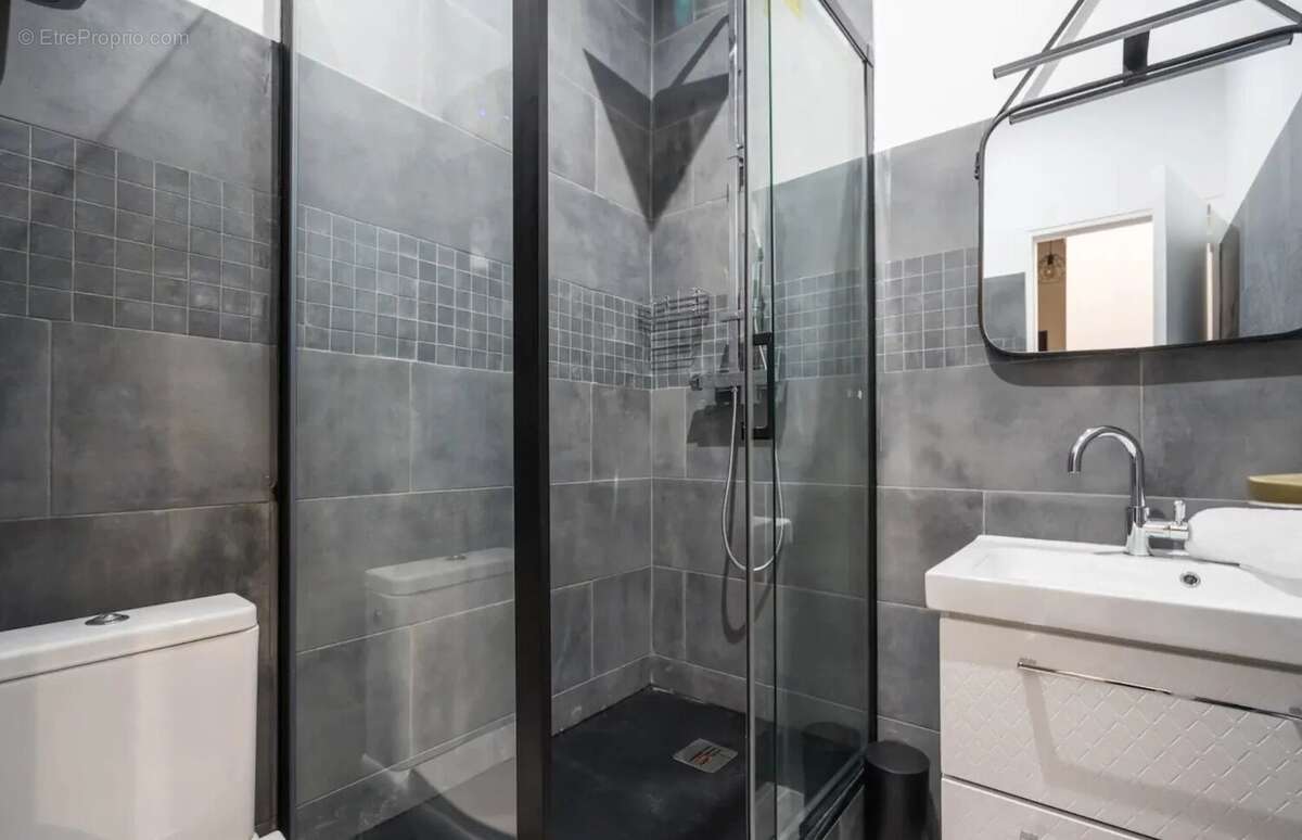 Commerce à PARIS-10E