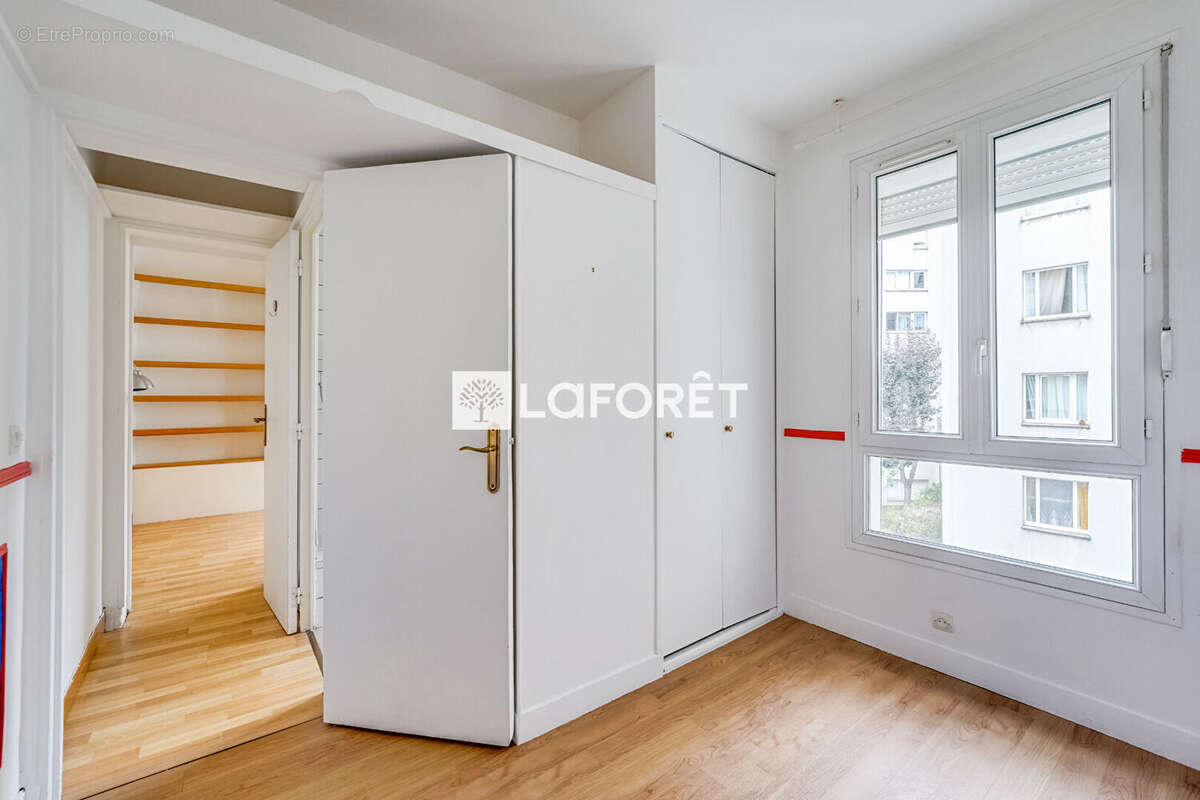 Paris 14? ? Pernety  Appartement familial en duplex de 4 pièces avec fort potentiel - photo 10