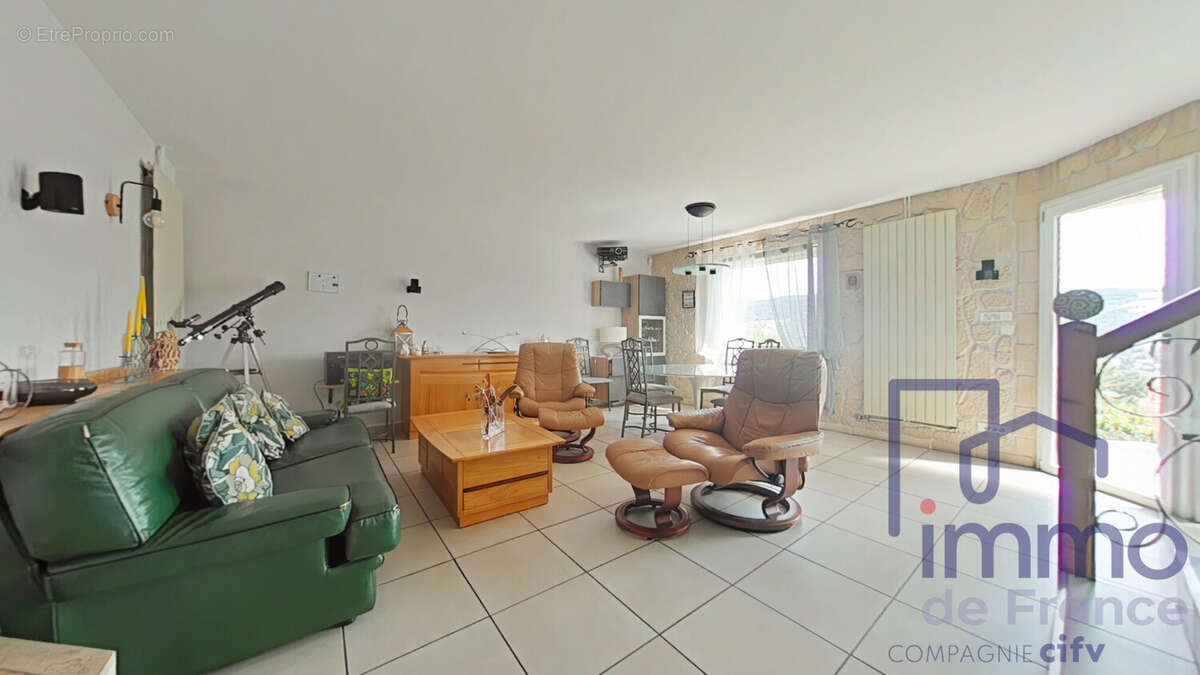 Maison 88 m² à Saint-Jean-Bonnefonds  - photo 6