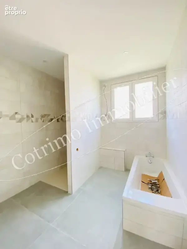 Appartement Vaulx En Velin village 5 pièces 116 m²+jardin - photo 9