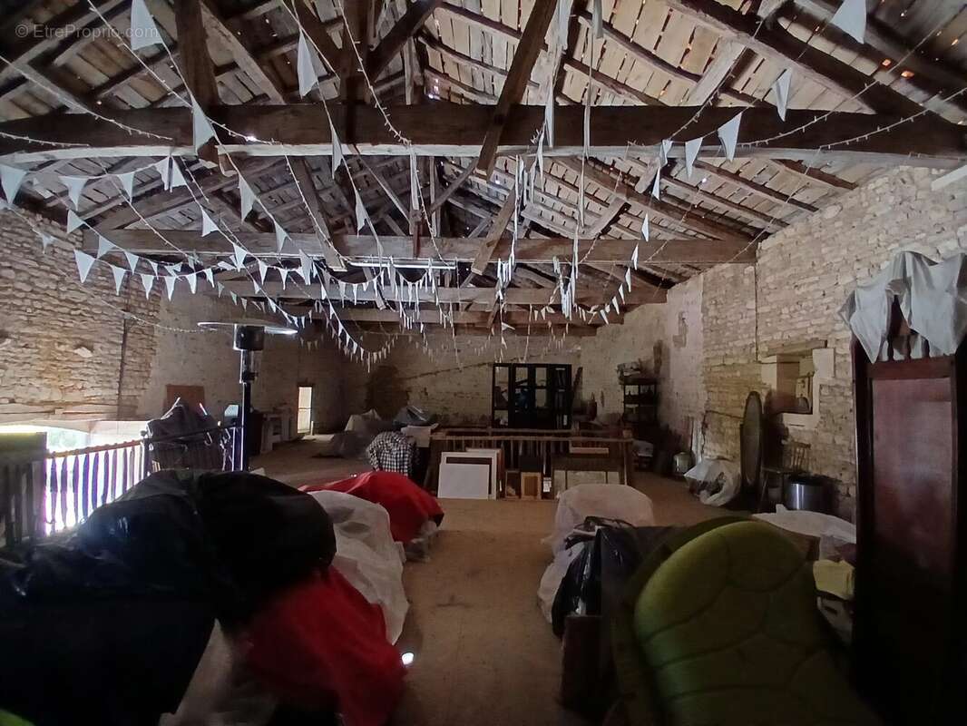 Charmante maison de campagne en pierre avec piscine et grandes dépendances - photo 13