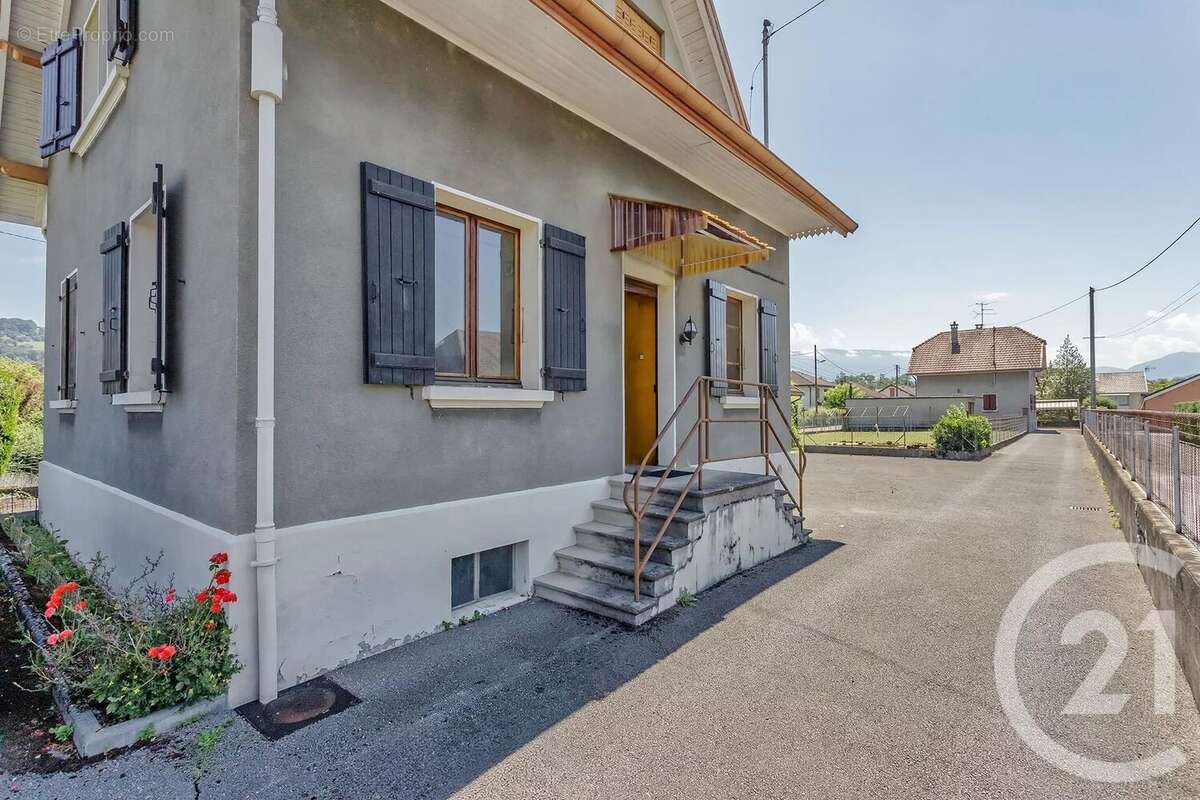 Maison 100 m² à Rumilly  - photo 3