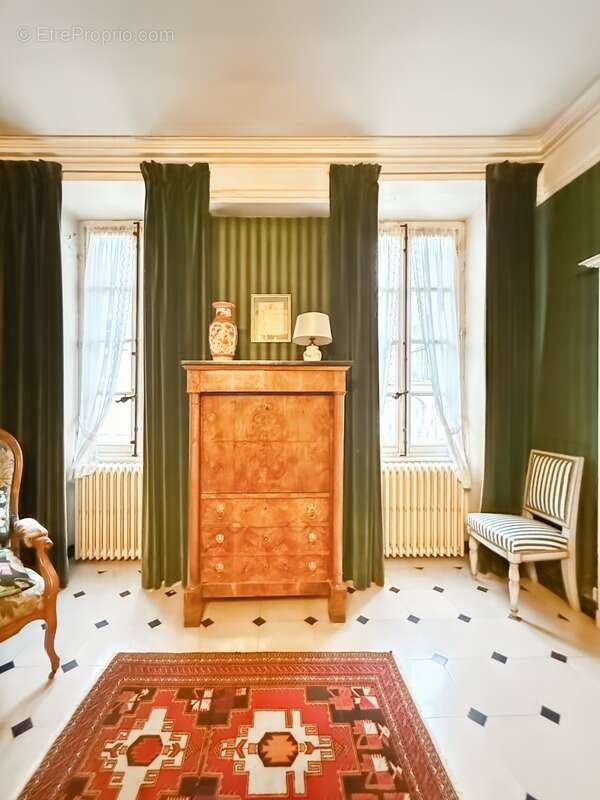 Maison à COUCHES