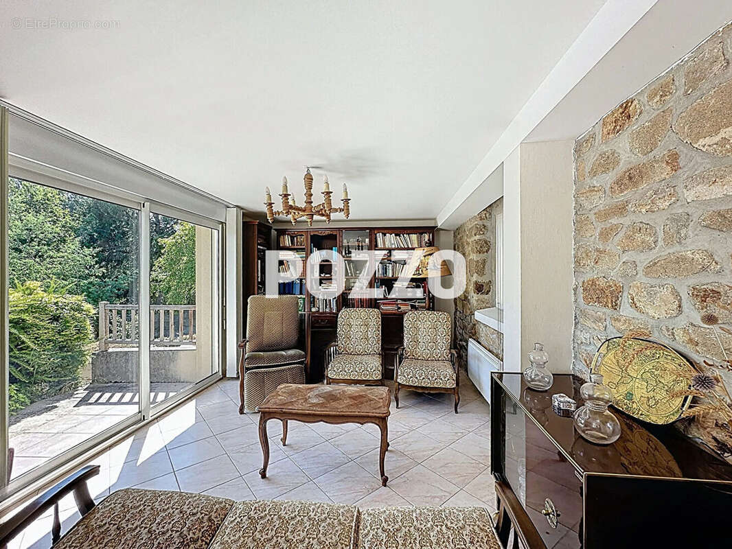 Maison à SAINT-JEAN-LE-THOMAS