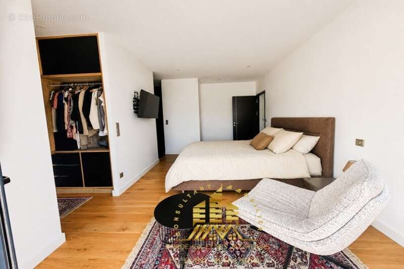 POMPIGNAC – Villa contemporaine de 180 m² avec piscine, aux portes de Bordeaux - photo 4