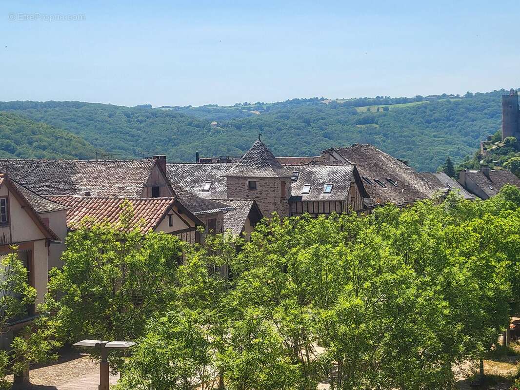 Commerce à NAJAC