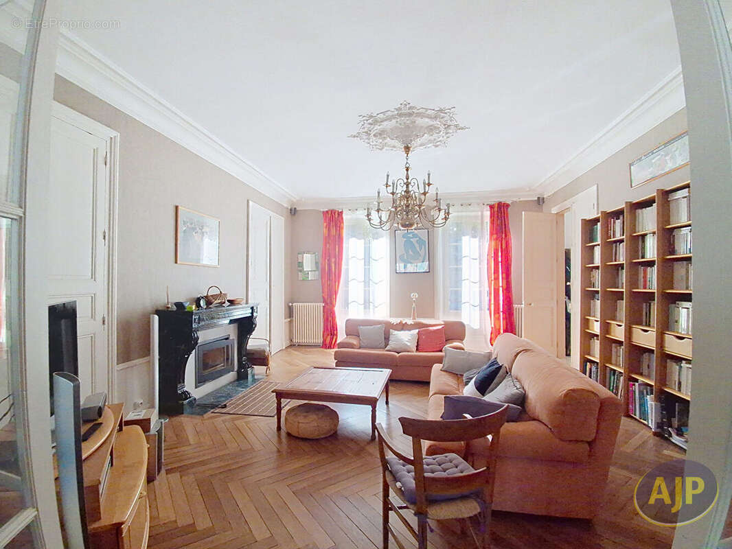 Maison à LA ROCHE-SUR-YON