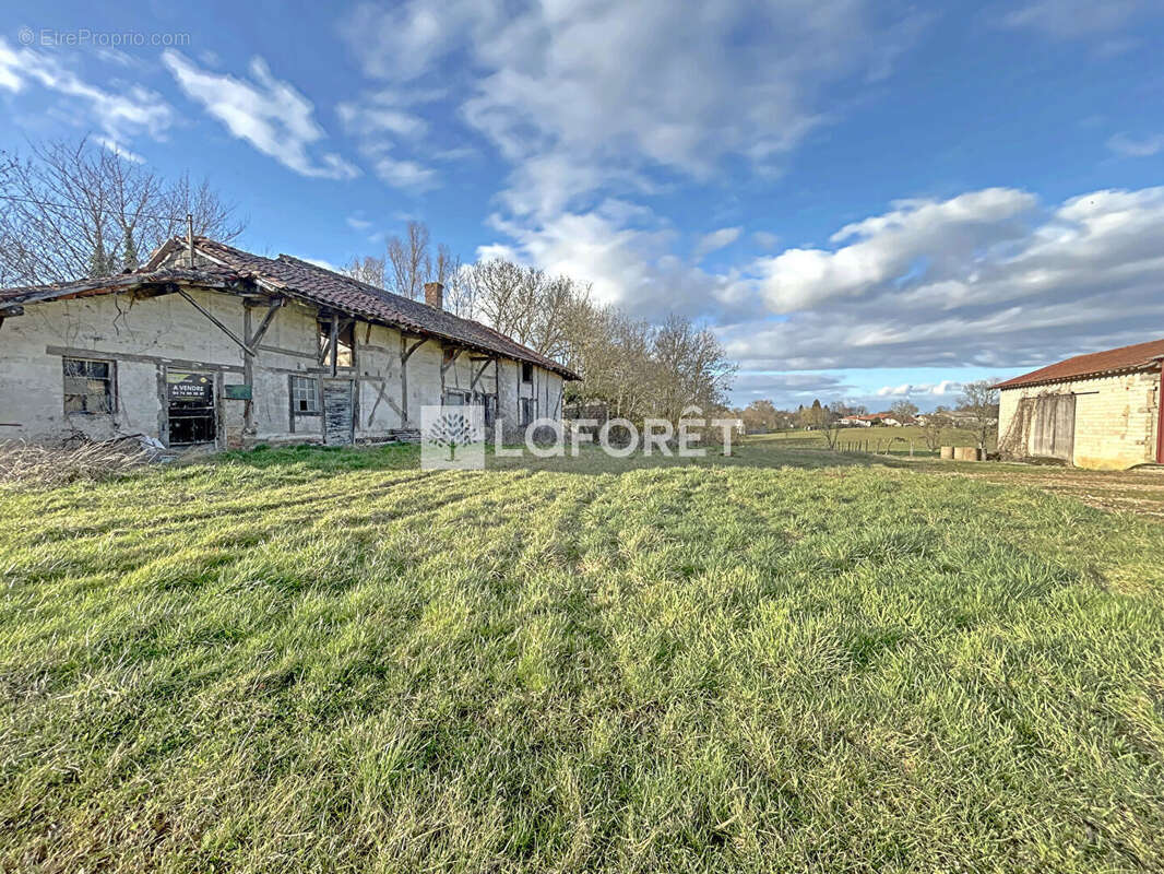 Maison à SAINT-JEAN-SUR-REYSSOUZE