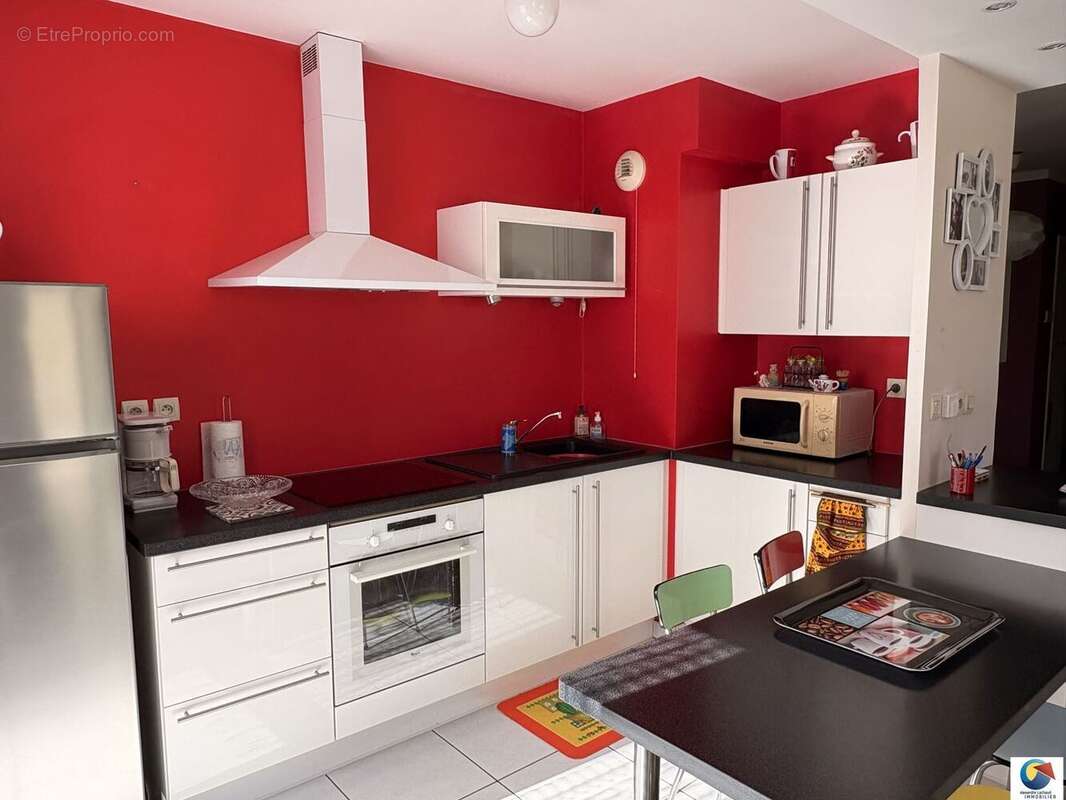 Appartement à SAINT-BONNET-DE-MURE