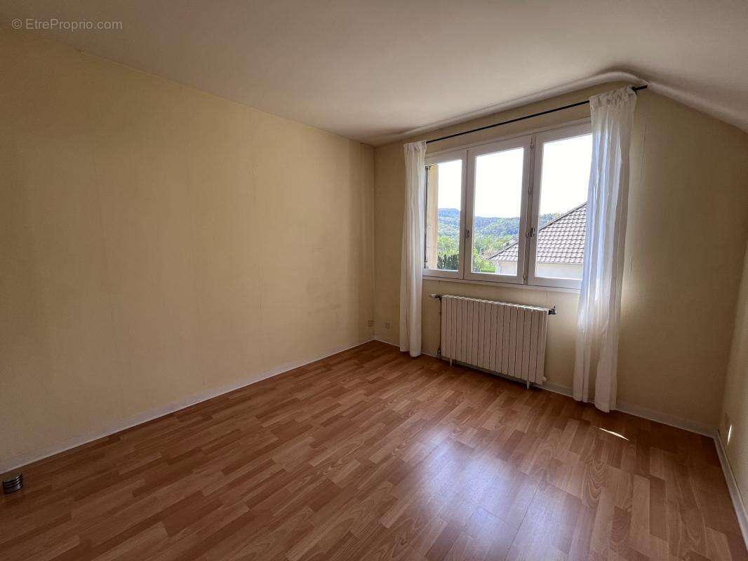 Maison à VELARS-SUR-OUCHE