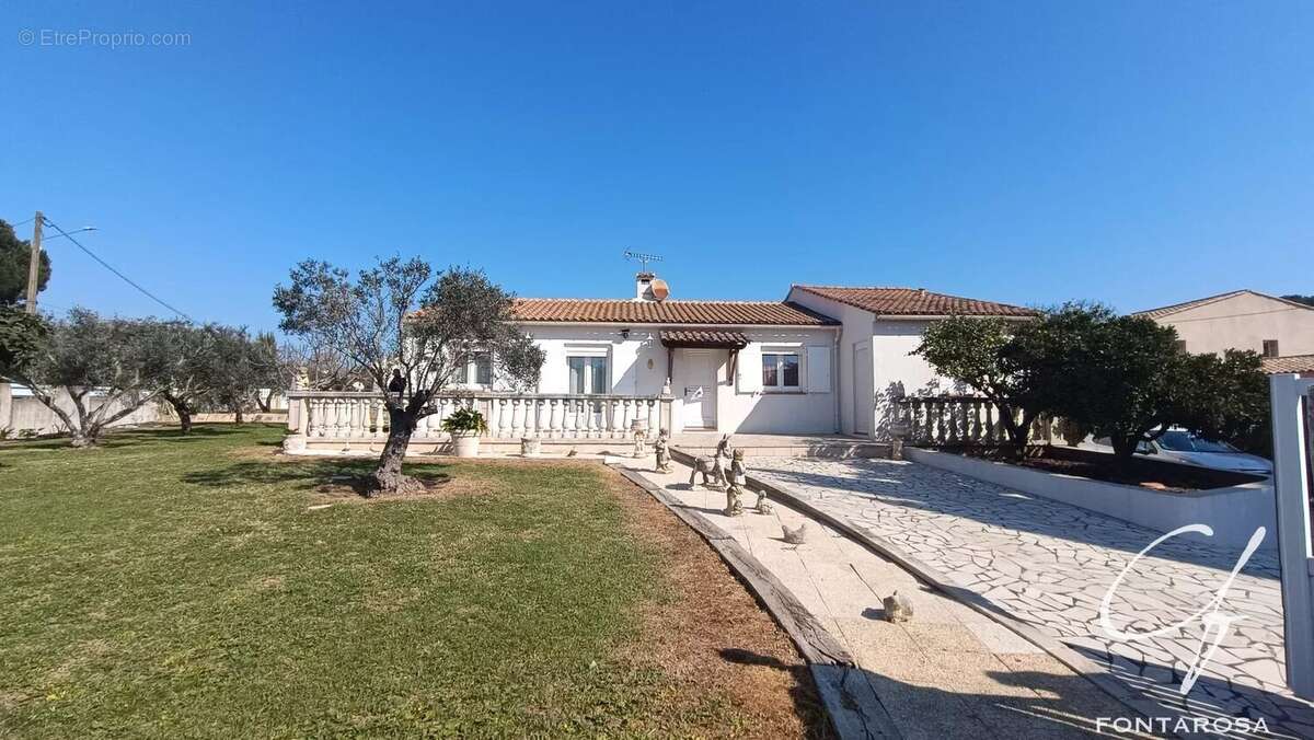 Maison à LE MUY