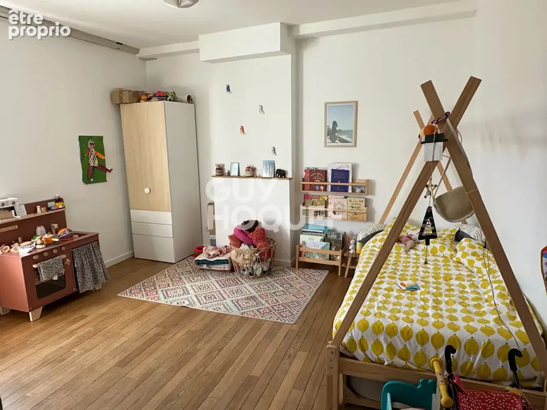 Nouveau prix - maison de ville atypique au calme -3 chambres - cour -balcon - photo 11