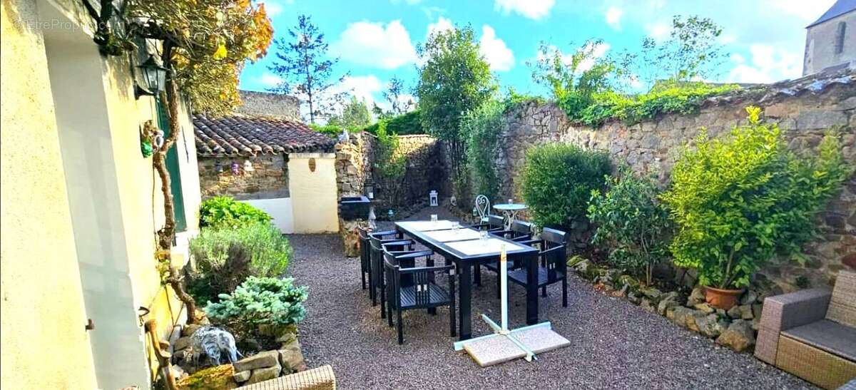 Maison à ABZAC