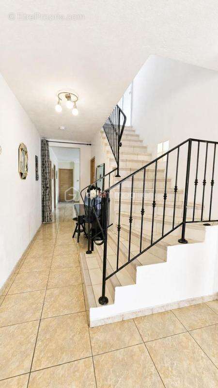 Maison à LE LUC