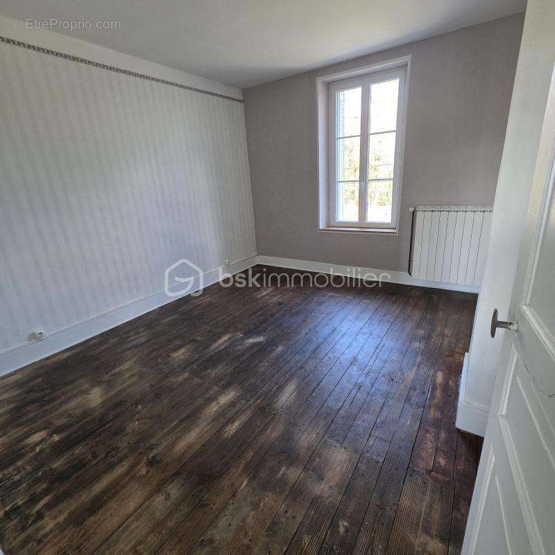 Exclusif, et à saisir … Maison de 104 m2 habitable en excellent état et sur un terrain de 1180 m2 environ plus dépendance de 32  - photo 11