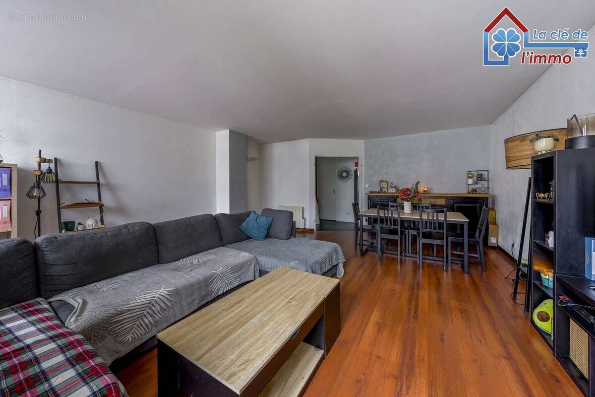 Appartement à MOISSY-CRAMAYEL