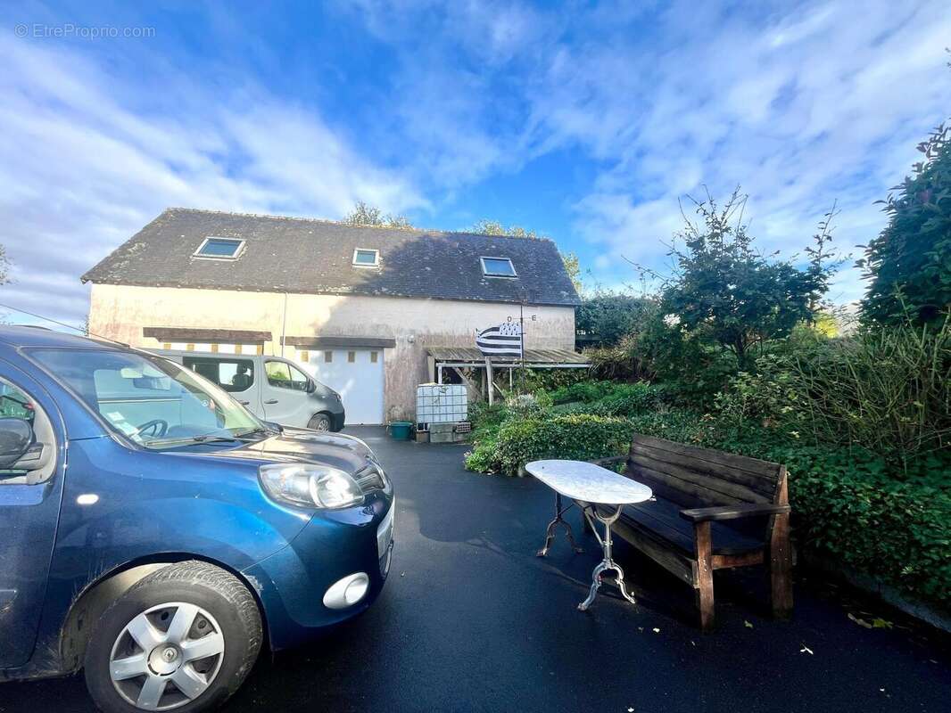 Maison 140 m² à Peumerit  - photo 8