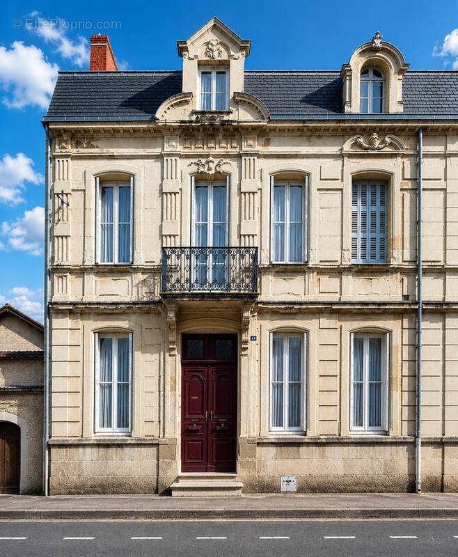 Maison à CHATELLERAULT