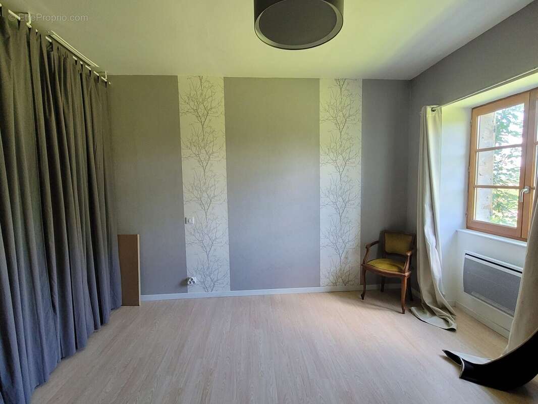 Maison à SAINT-HILAIRE-BONNEVAL