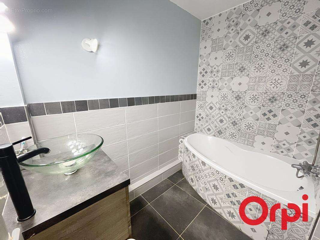 Appartement à MARSEILLE-10E