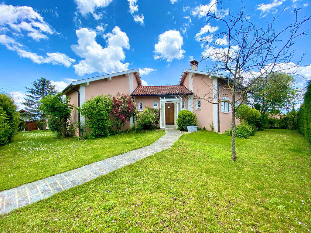 Maison à SAINT-LAURENT-D'AGNY
